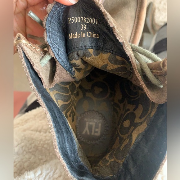 Gorgeous Fly London boots - Perfect for the cold - Picture 5 of 5